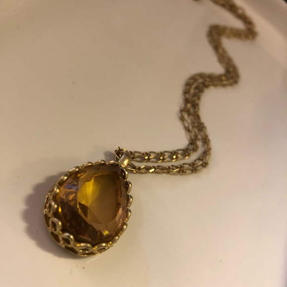 Ann Taylor Jewelry - Classy💄 Ann Taylor necklace